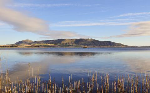 Panorama of Loch Leven NNR and the Lomond hills from the bird hide near Kinross, Tayside and Clackmannanshire Area.  ©Lorne Gill/NatureScot
